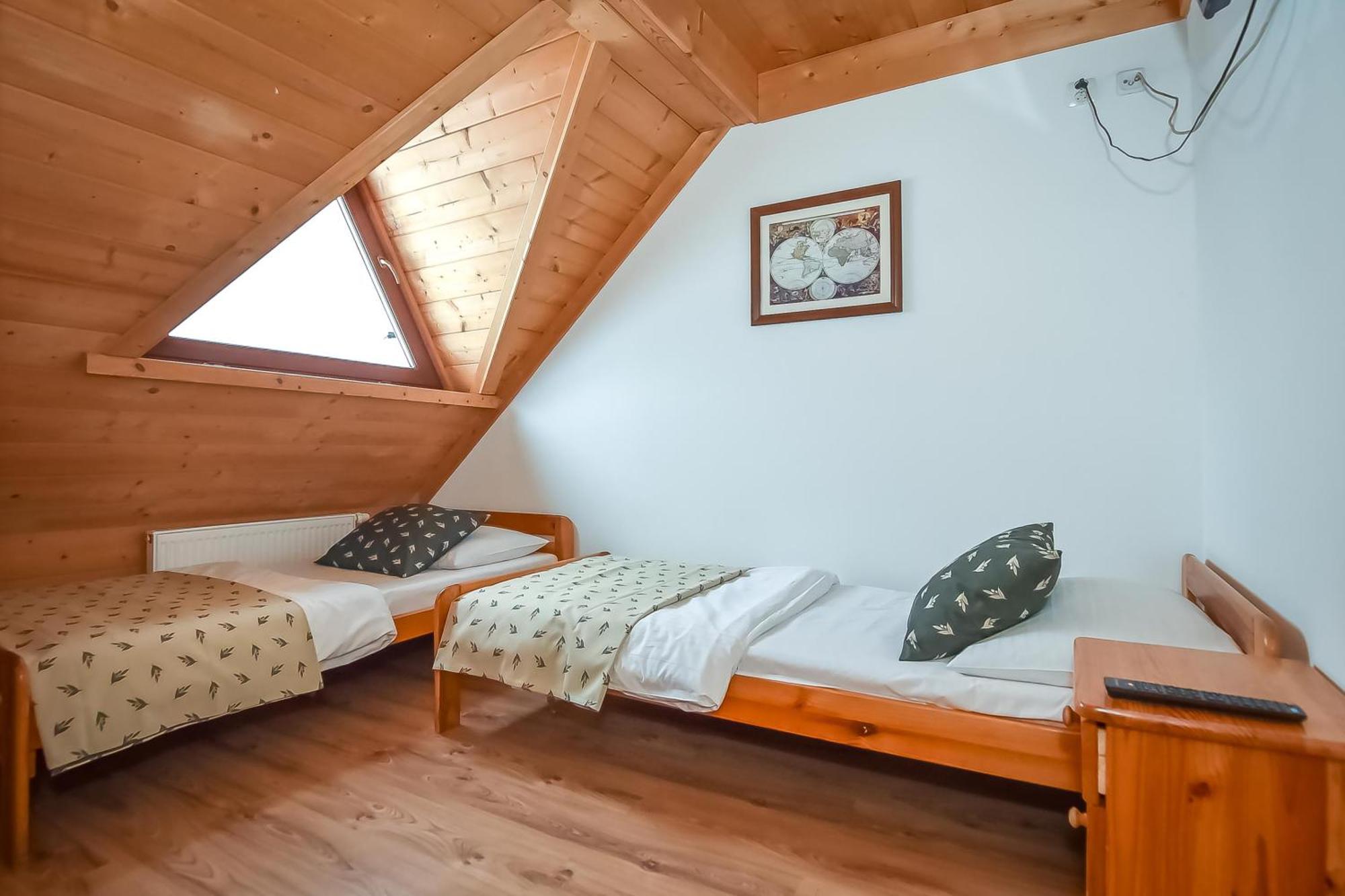 Willa Pod Orlem Jacuzzi Sauna กอสเชียลิสกอ ภายนอก รูปภาพ
