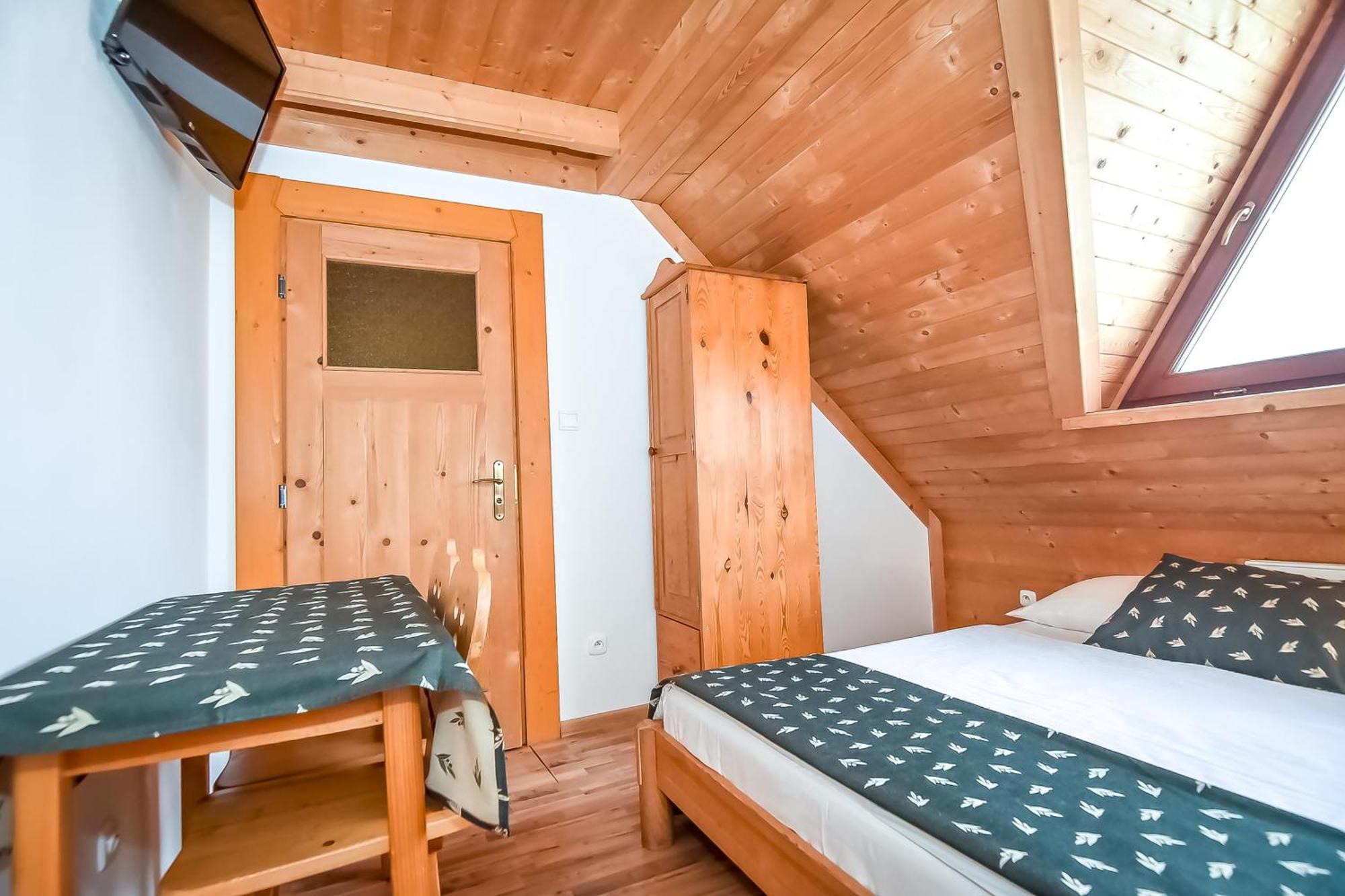 Willa Pod Orlem Jacuzzi Sauna กอสเชียลิสกอ ภายนอก รูปภาพ