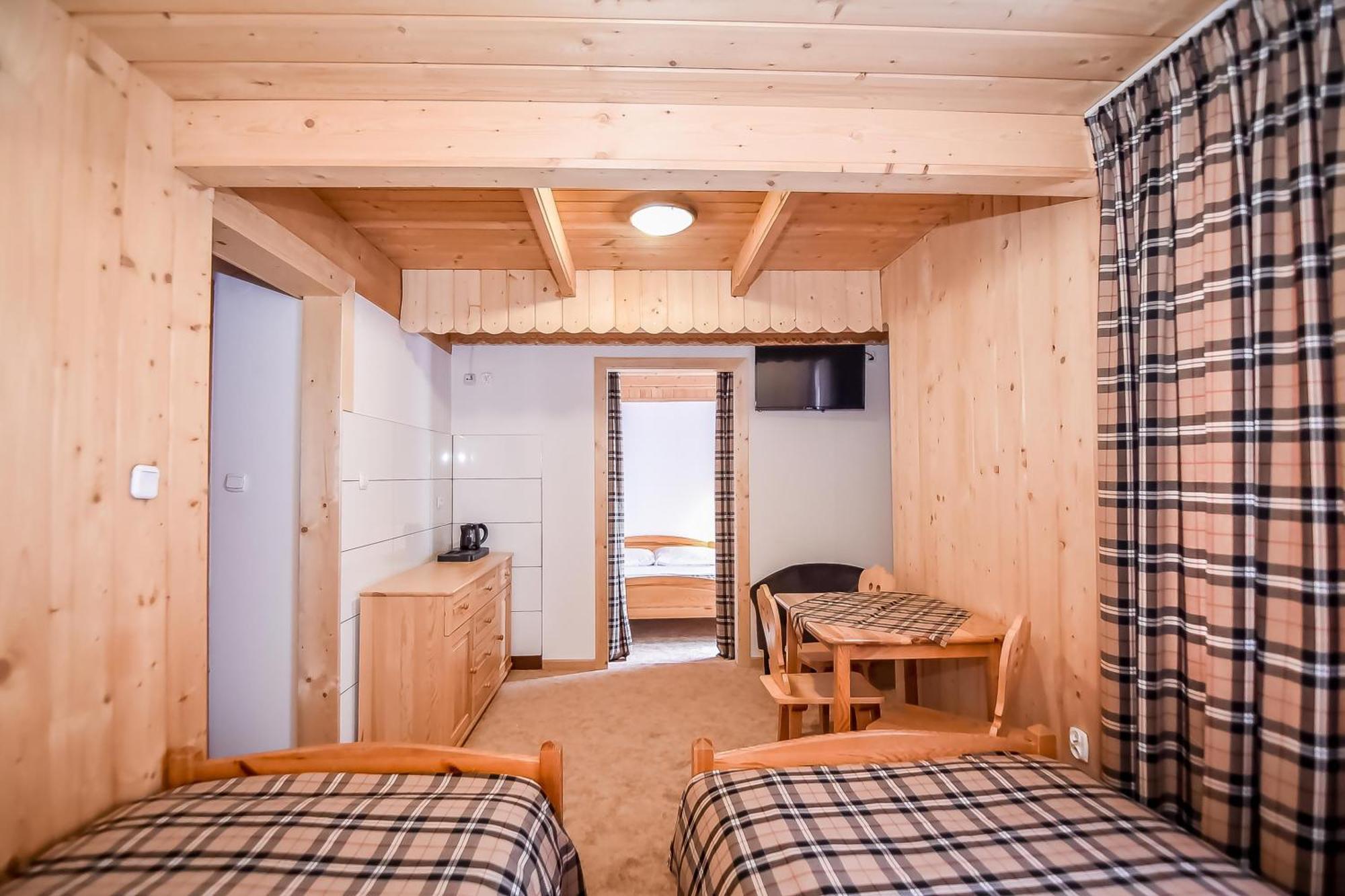 Willa Pod Orlem Jacuzzi Sauna กอสเชียลิสกอ ภายนอก รูปภาพ