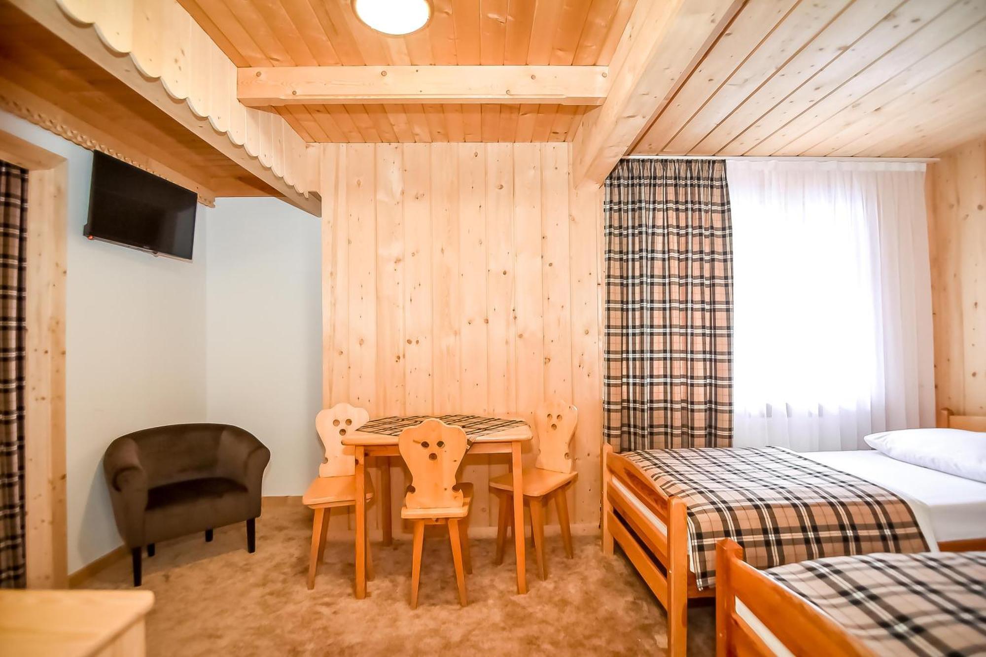 Willa Pod Orlem Jacuzzi Sauna กอสเชียลิสกอ ภายนอก รูปภาพ